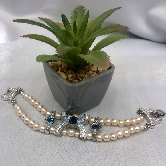 Vintage 2 Strand faux pearl blue rhinestone bracelet - Picture 15 of 16